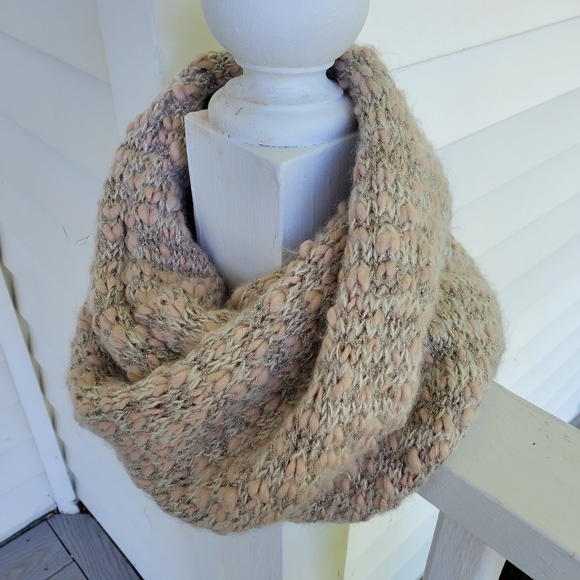 🆕️ NWOT infinity scarf - Picture 1 of 3